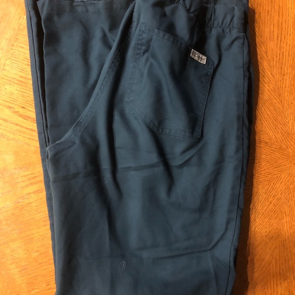 Beautiful, comfy, teal Greys Anatomy scrub pants, size S! - Picture 2 of 2